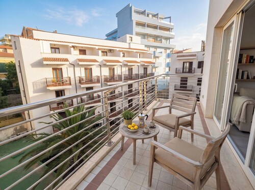 ClickSardegna Sea Breeze with a terrace facing the sea and a view of Capo Caccia