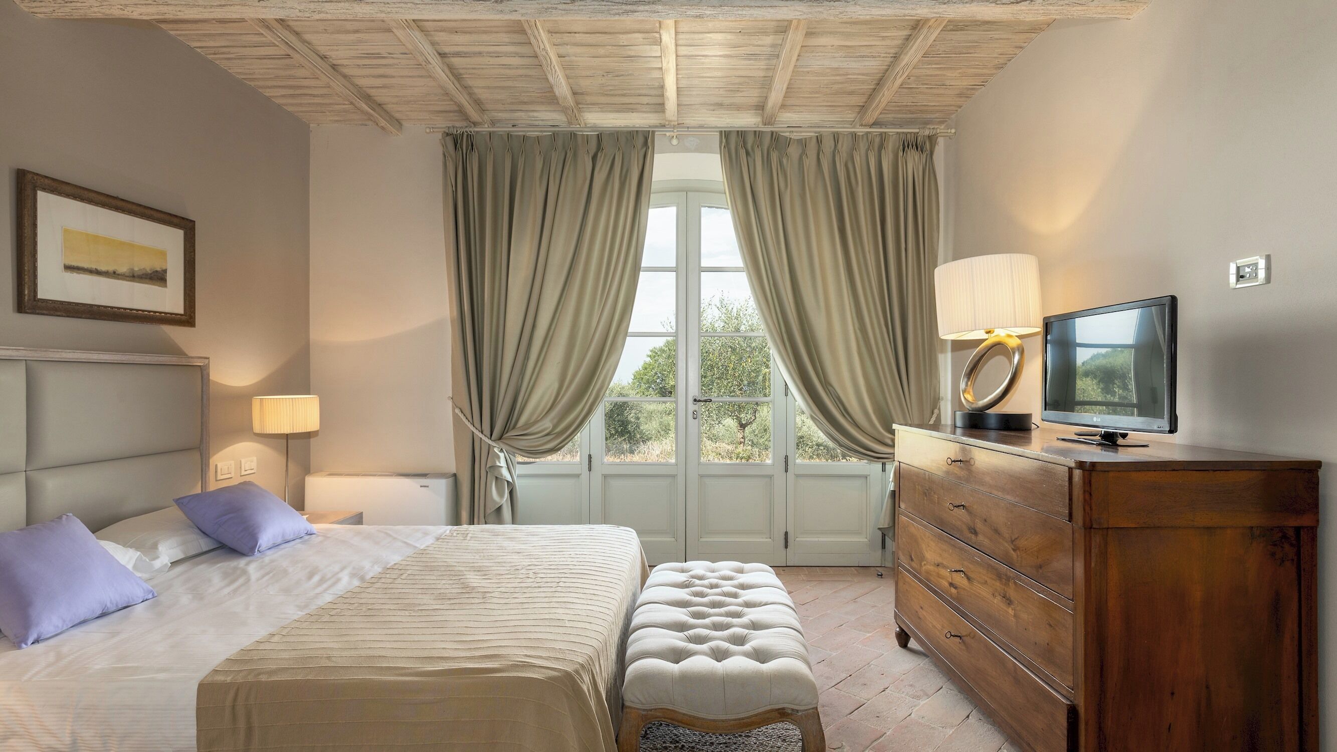 7 Schlafzimmer, Schreibtisch, Bügeleisen/Bügelbrett, kostenloses WLAN