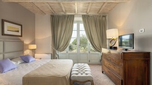 7 Schlafzimmer, Schreibtisch, Bügeleisen/Bügelbrett, kostenloses WLAN