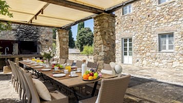 Restauration extérieure