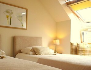 Literie de qualité supérieure, Wi-Fi, draps fournis