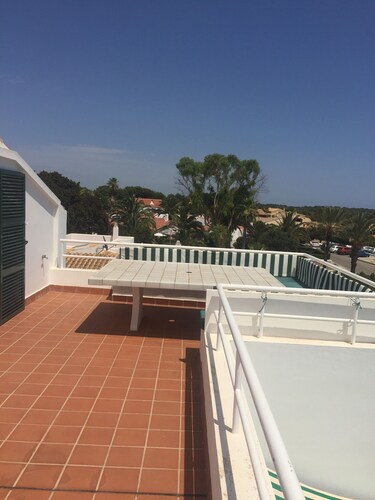 Villa independiente en son Xoriguer-Cala,n Bosch con acceso a playa