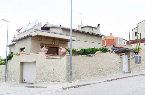 Exterior - Spacious and bright apartment on the Costa Brava, landscape of the painter S. Dalí (Castelló d'Empúries)