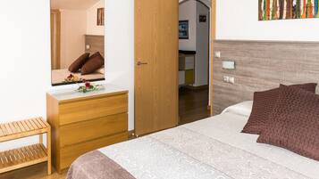 2 chambres, fer et planche Ă repasser, Wi-Fi, draps fournis