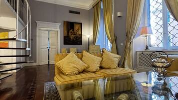 Smart-TV, DVD-Player, BĂŒcher