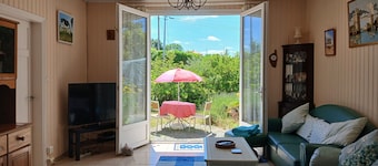 Hermosa piscina privada climatizada, cerca de Puy du Fou. Entorno rural tranquilo.
