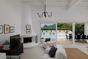 Smart TV, fireplace, DVD player - Villa Levanda (Corfu,Coyevinas/Avlaki,Kassiopi)