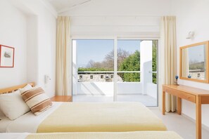 4 makuuhuonetta, silitysrauta/-lauta, Wi-Fi, vuodevaatteet