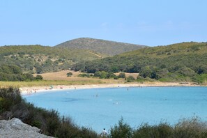 Una spiaggia nelle vicinanze, teli da spiaggia