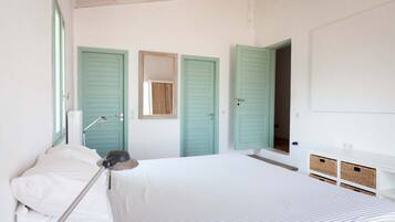 4 bedrooms, iron/ironing board, travel cot, free WiFi