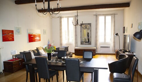 Appartement climatisé de 3 chambres au coeur de la vieille ville de Nice