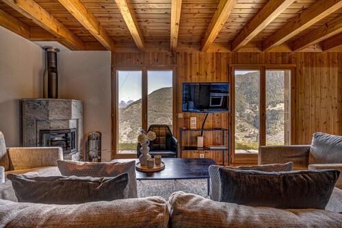 Chalet Colonia, jossa on kolme makuuhuonetta ja sauna