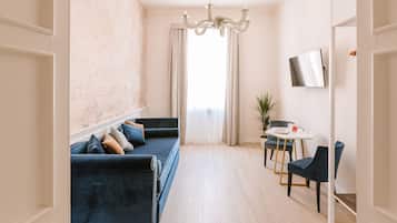 Flat-screen TV, pay films