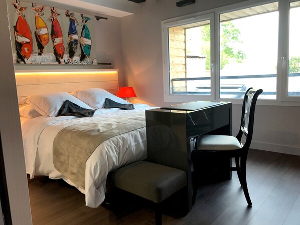 In-room safe, soundproofing, free WiFi, wheelchair access