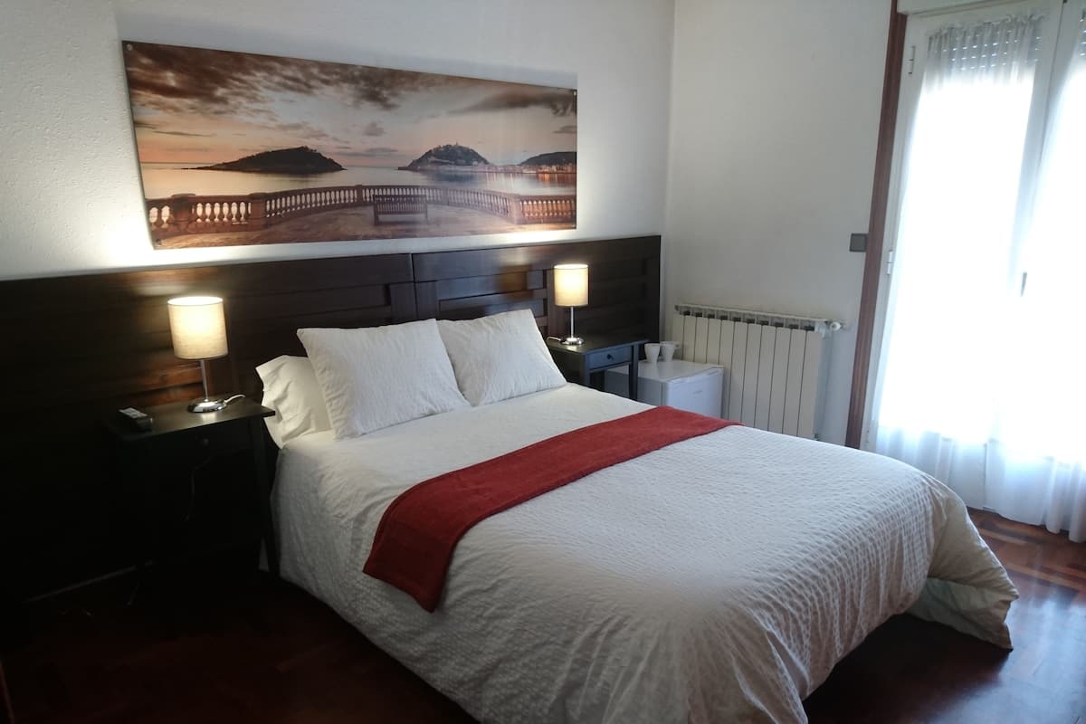 Double Room, Private Bathroom (exterior) | Minibar, desk, blackout drapes, cribs (free)