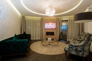 Prestige Suite | Living area | LCD TV - Fredj Hotel and Spa (Tangier)