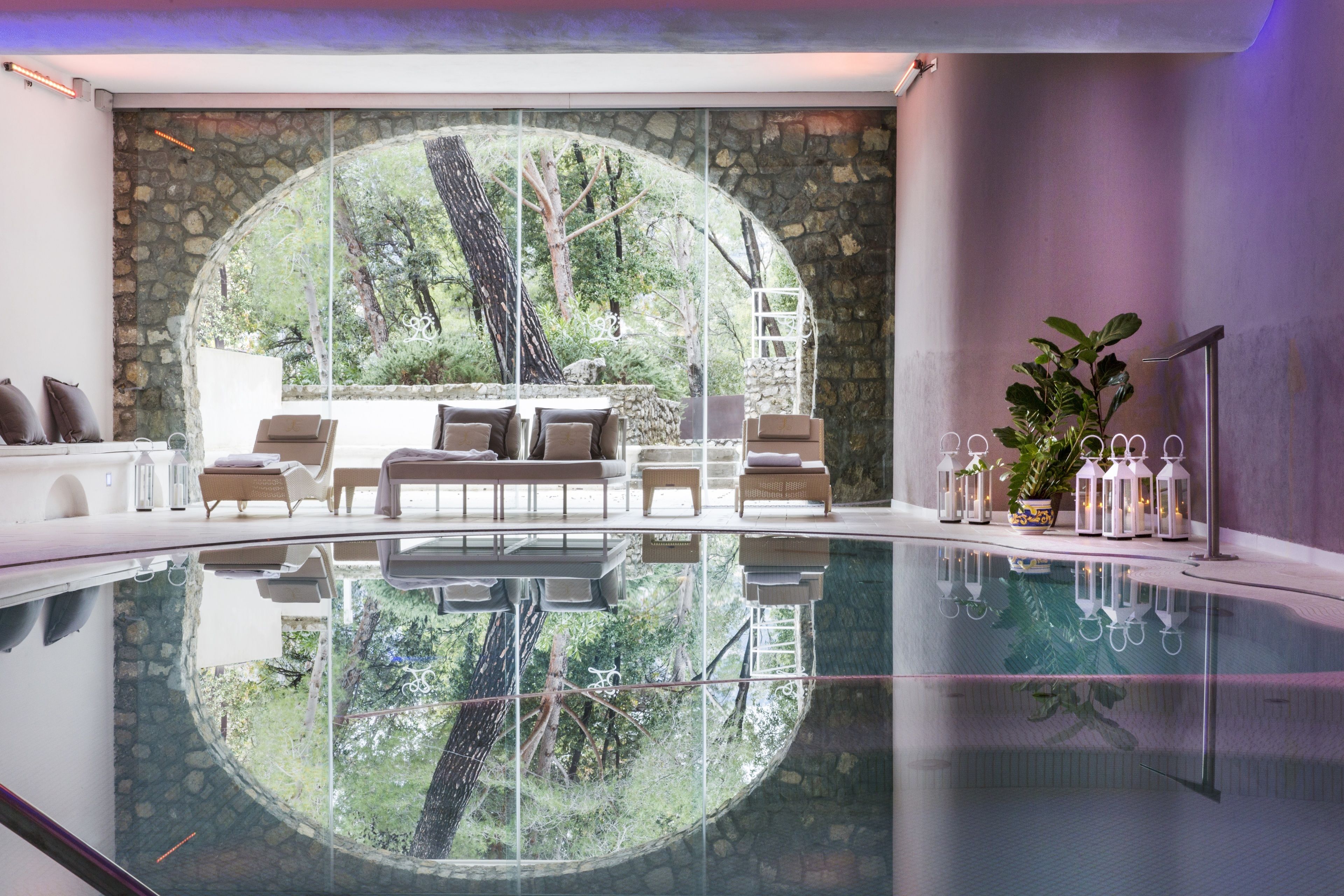 body treatments, body scrubs, facials, massage/treatment rooms