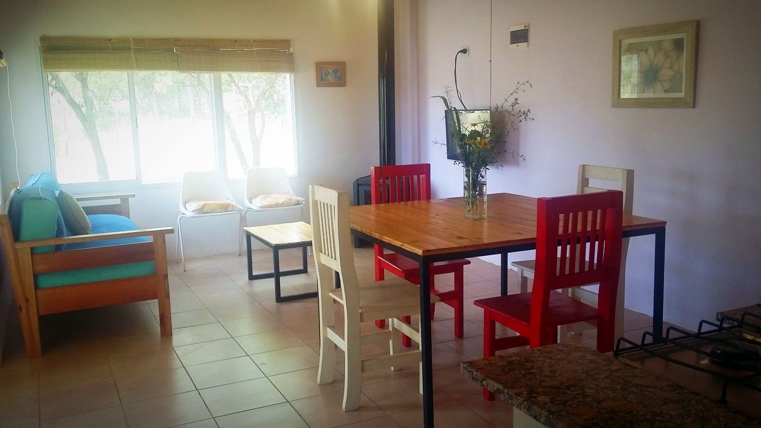 32-inch LCD TV with satellite channels, TV, fireplace