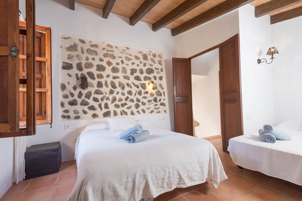 1 dormitorio, tabla de planchar con plancha, wifi gratis y ropa de cama