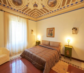 2 habitaciones y caja de seguridad en la habitación 