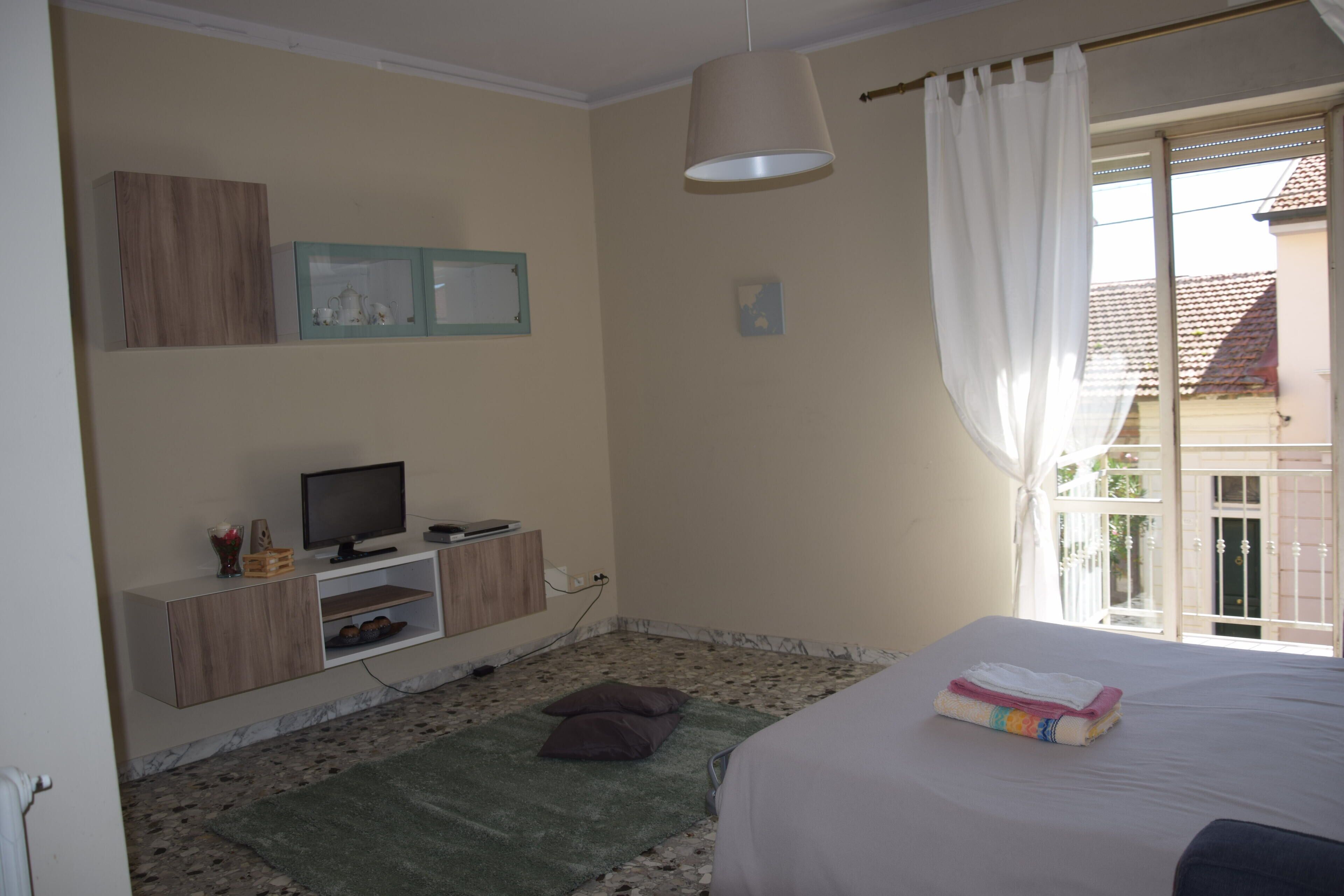 3 室のベッドルーム、アイロン / アイロン台、インターネット、ベッドシーツ