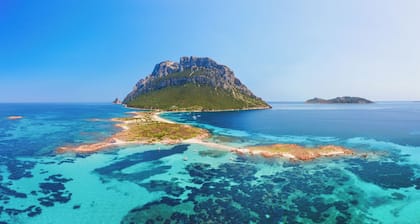 Coral Coast Spectacular villa with the beach below the house