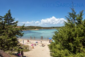 Beach nearby, sun loungers
