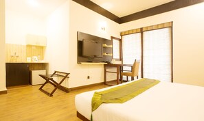 In-room safe, desk, free rollaway beds, free WiFi