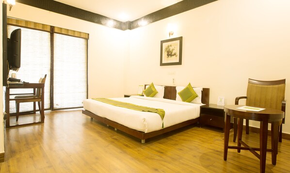 In-room safe, desk, free rollaway beds, free WiFi