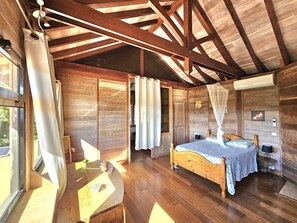 4 bedrooms, free WiFi, bed sheets