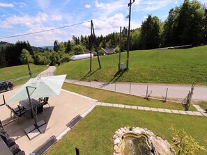 تناول الطعام بالخارج