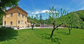 Exterior - An Old Bishop's House, Now a Charming Holiday Villa for 10/14 Guests in a Mosquito Free Area between Florence and Lucca (Pistoia)