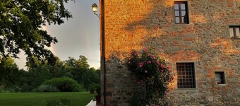 Charming Tuscany Country House with private pool, barbecue & table tennis