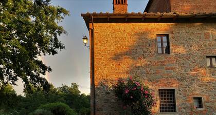 Charming Tuscany Country House with private pool, barbecue & table tennis