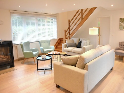 Superb holiday home with garden in Serinchamps