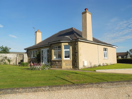  Licence No: MO-00672-F  STB 4*
Large Property & Garden, Sleeps 8. Free WiFi 