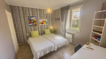 3 bedrooms, iron/ironing board, travel crib, free WiFi