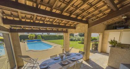 PROMO Villa in ruhigem privatem Pool mit salzbeheizter Klimaanlage wiffi Meer 8KM