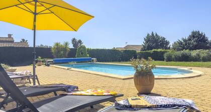 Villa 6p CLIM Grande Piscine PRIVE au sel Chauffée WIFI mer 8km
