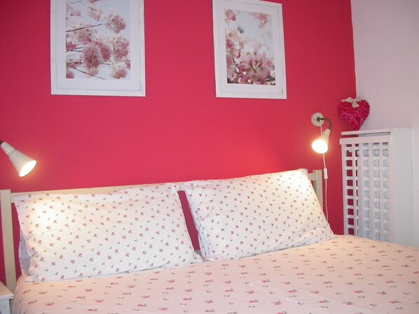 2 habitaciones, tabla de planchar con plancha y wifi gratis 