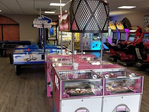Games room - Filey. Active leisure or relaxing beach holiday. (Filey)