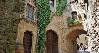 Geräumige Villa mit Pool, Whirlpool und atemberaubender Lage am Mittelmeer