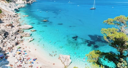 Alghero Villa pour 8/10 personnes, avec 4 chambres, 3 salles de bain, piscine