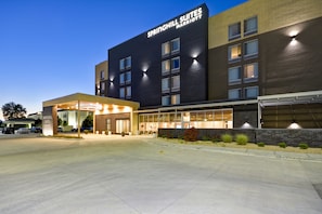 Fachada del alojamiento - Noche