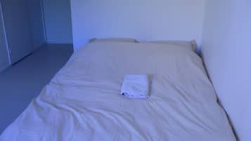 Bügeleisen/Bügelbrett, kostenloses WLAN, Bettwäsche