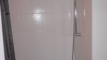 Håndklær og toalettpapir