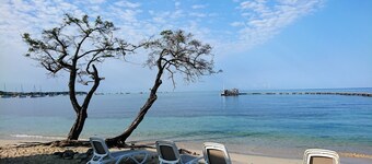 Furnished accommodation by the sea all year round