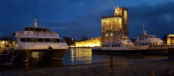 STUDIO 2 * HYPER CENTER between OLD PORT and BEACH