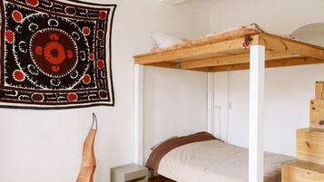 1 chambre, fer et planche Ă  repasser, Wi-Fi, draps fournis