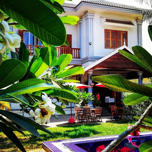 Villa 8/10 pers. 300 m2 with swimming pool in the heart of Siem-Reap / Angkor / Cambodia